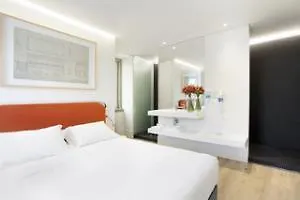 Lisbon Serviced Apartments - Ascensor Da Bica 5*,